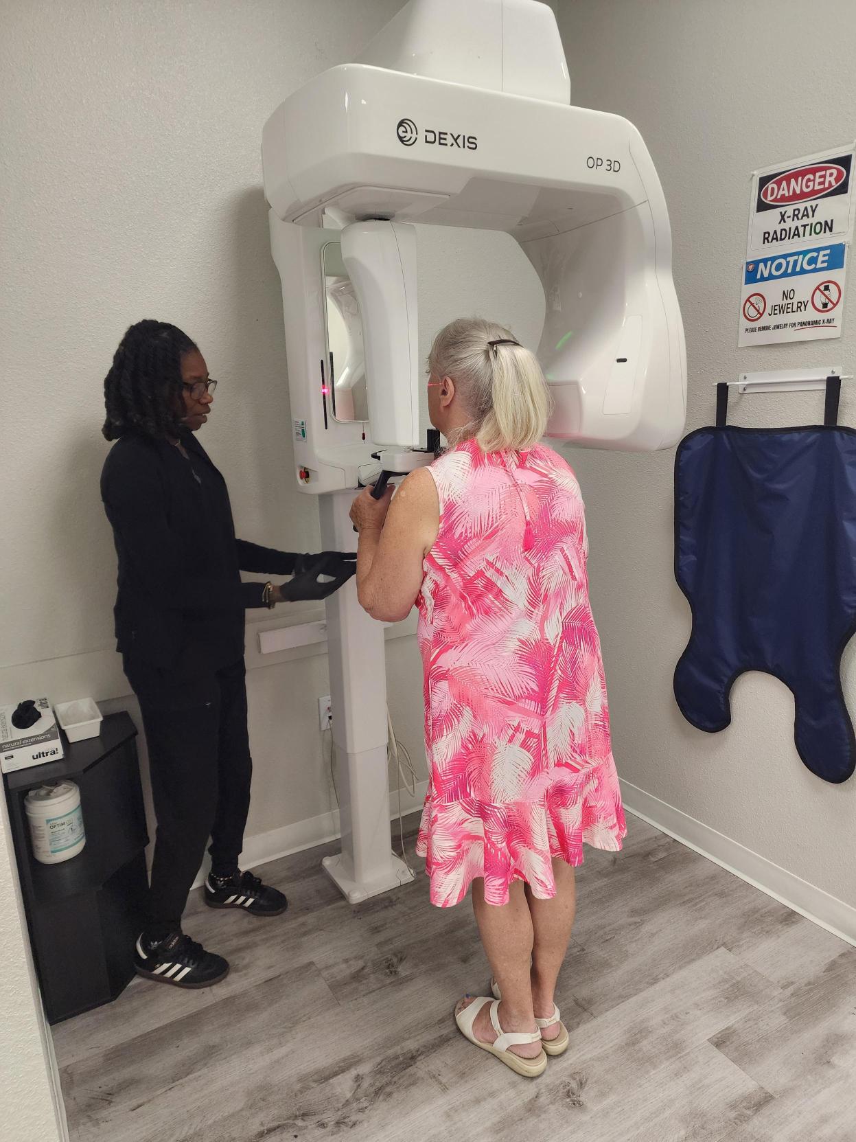 Panoramic x-ray at the Clearwater Just Pull It office